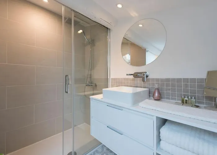 Duplex Plein Centre, Zone Pietonne, 2 Apartment