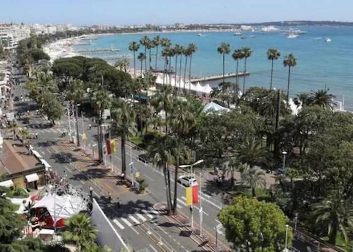 Apartment Duplex Plein Centre, Zone Pietonne, 2 *