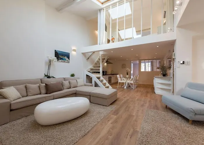 Duplex Plein Centre, Zone Pietonne, 2 Apartment Cannes