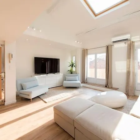 Duplex Plein Centre, Zone Pietonne, 2 Apartment