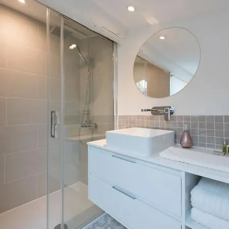 Duplex Plein Centre, Zone Pietonne, 2 Apartament