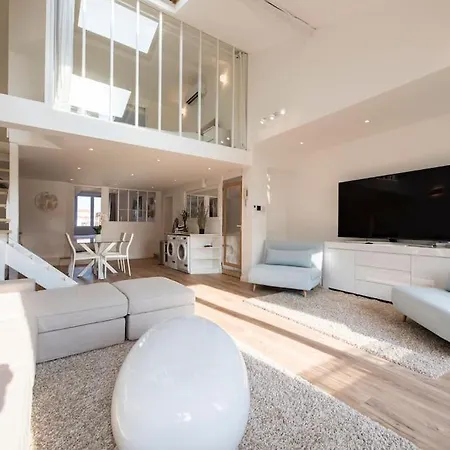 Duplex Plein Centre, Zone Pietonne, 2 Apartament