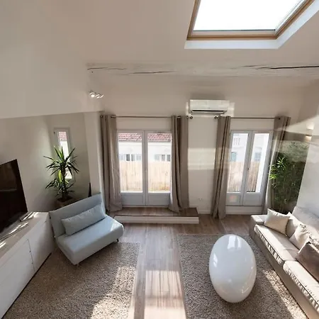 Duplex Plein Centre, Zone Pietonne, 2 Apartment *