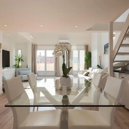Duplex Plein Centre, Zone Pietonne, 2 Apartament