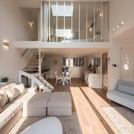 Duplex Plein Centre, Zone Pietonne, 2 Apartament